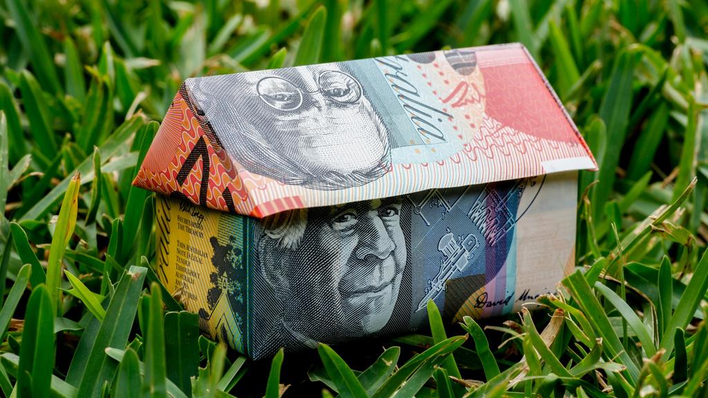 Australian Origami Money House