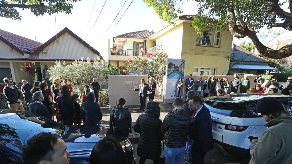 Home auction in Marrickville