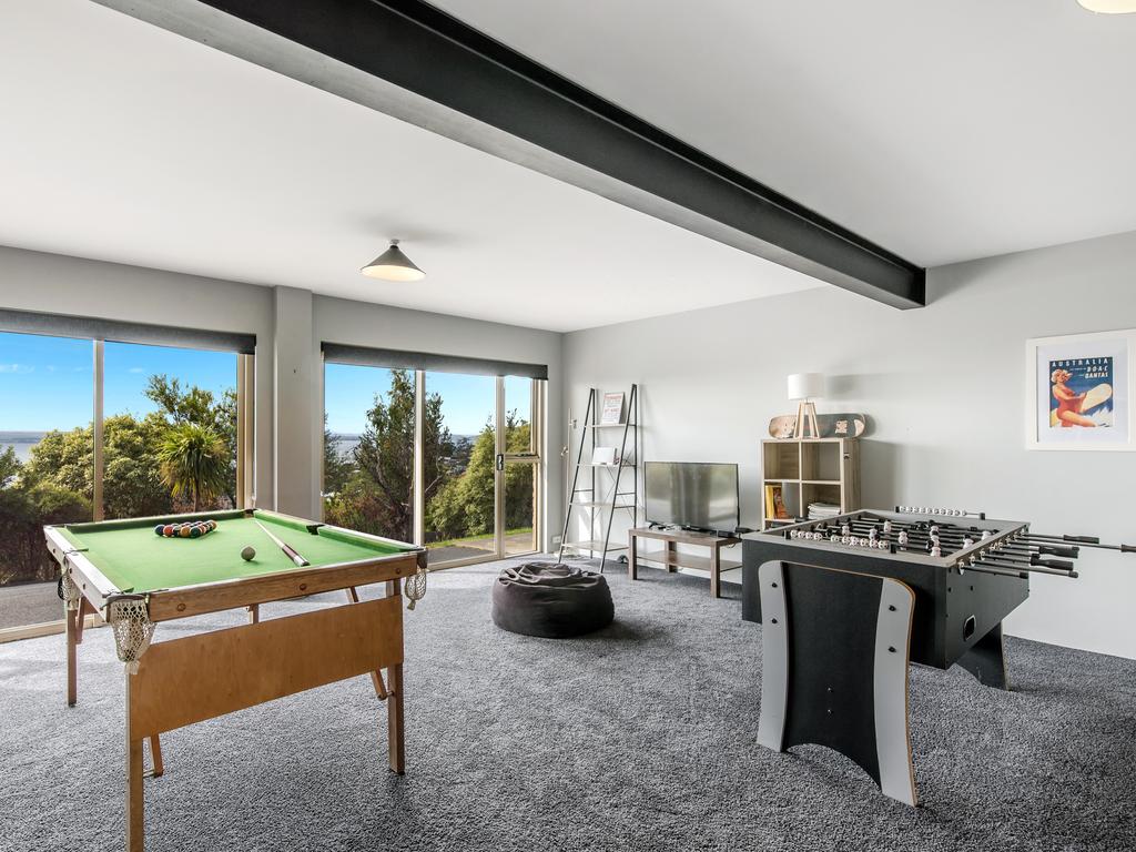 52 Kunama Close, Kingston Beach. Knight Frank.