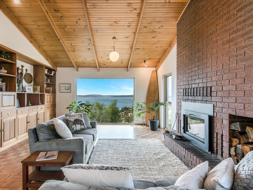 52 Kunama Close, Kingston Beach. Knight Frank.