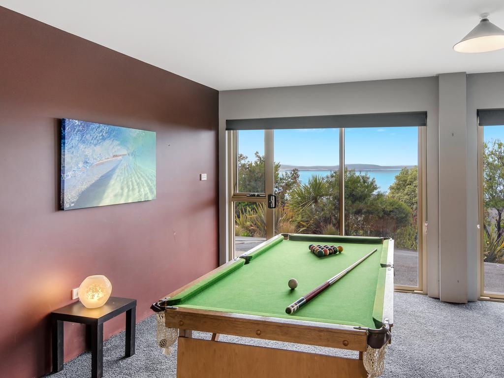 52 Kunama Close, Kingston Beach. Knight Frank.