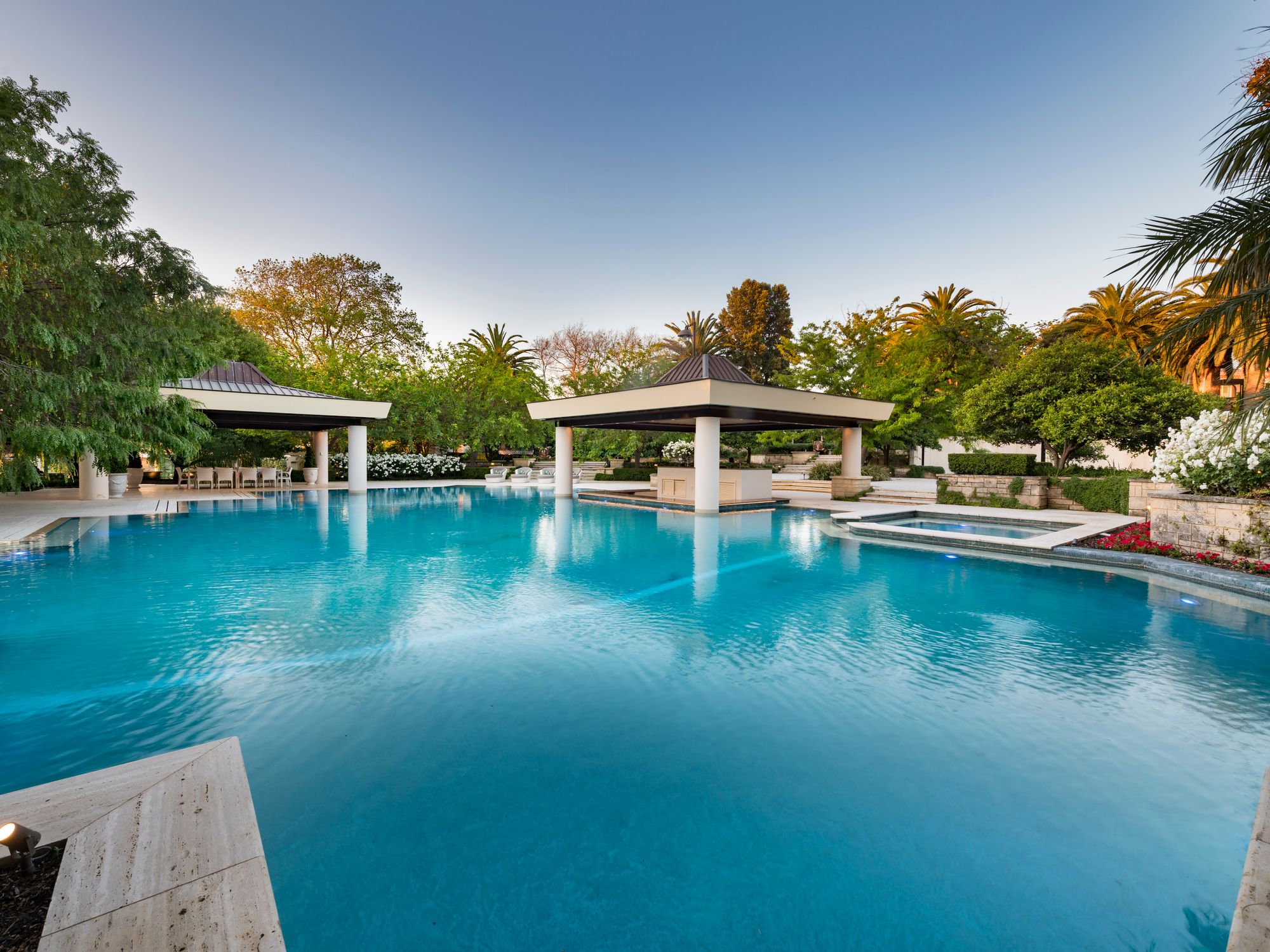 Bond home pool