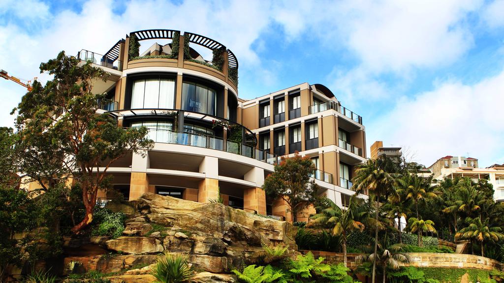 House at 2 Wingadal Place, Point Piper, NSW, the most expensive suburb in Sydney. The property belongs to Aussie Home Loans founder John Symond.