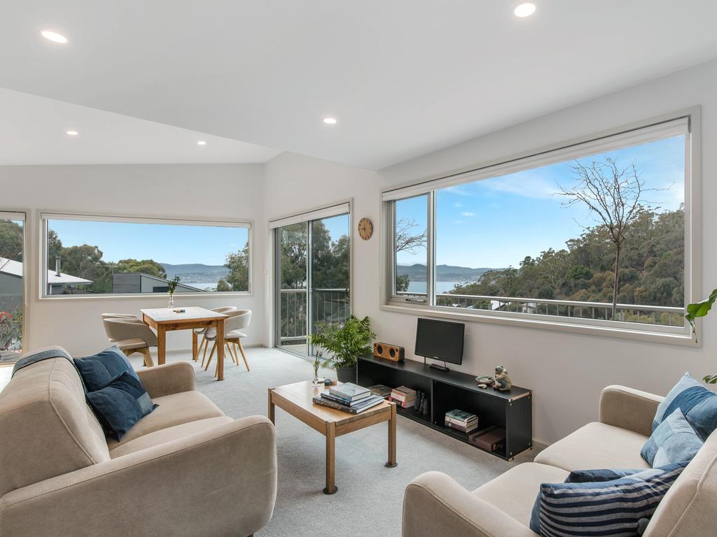 1/31 Gardenia Grove, Sandy Bay. Charlotte Peterswald.