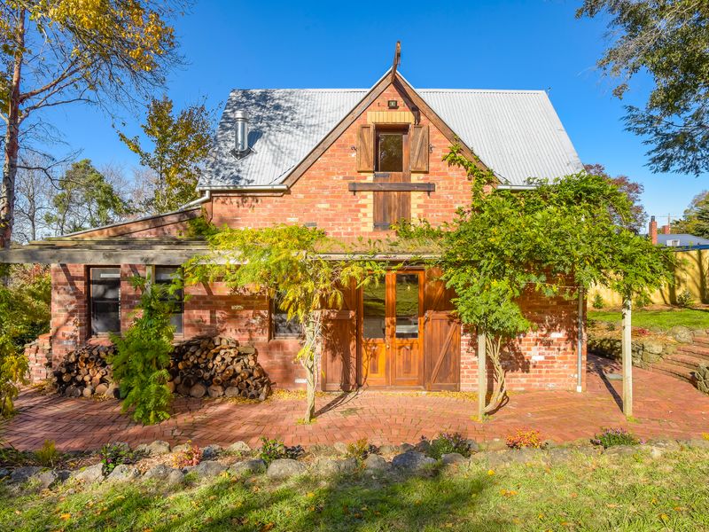 Mount Macedon dream rental