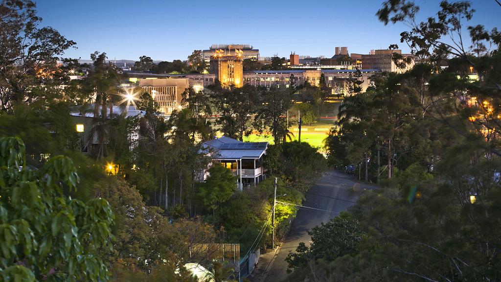 117 Dornoch Tce, Highgate Hill