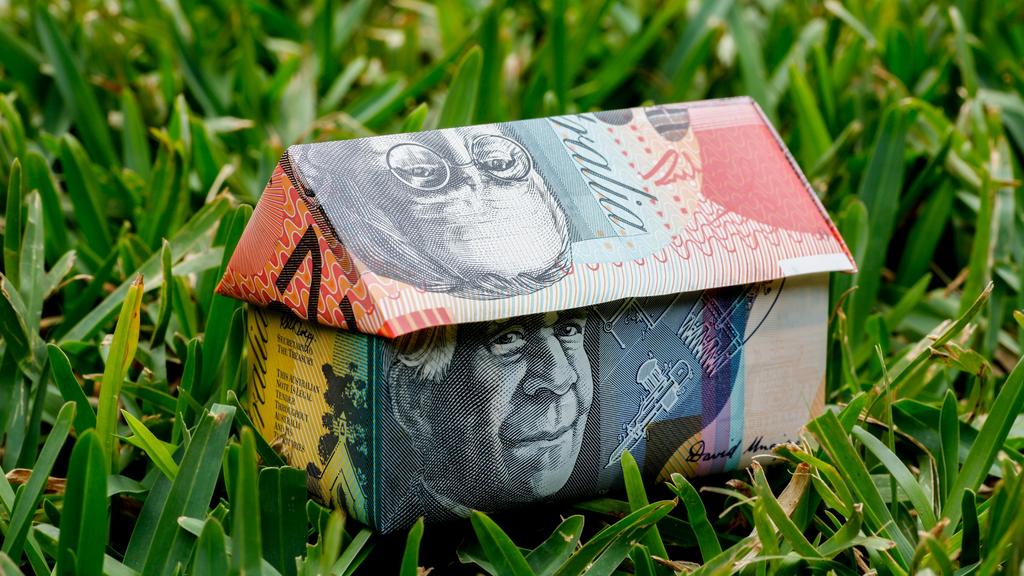 Australian Origami Money House